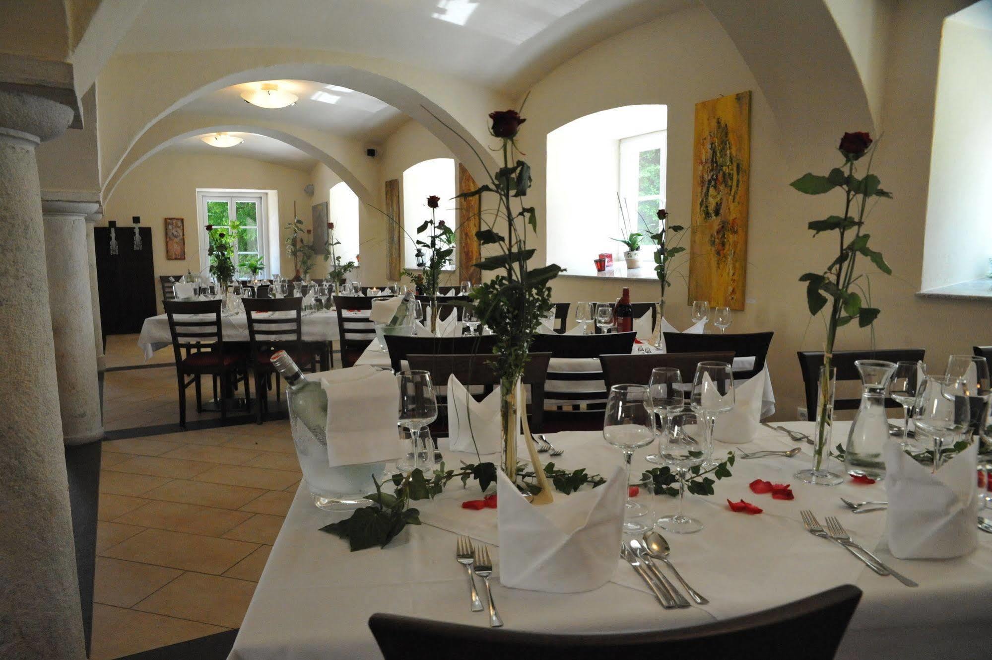 Gut Drasing Hotel Krumpendorf Exterior foto